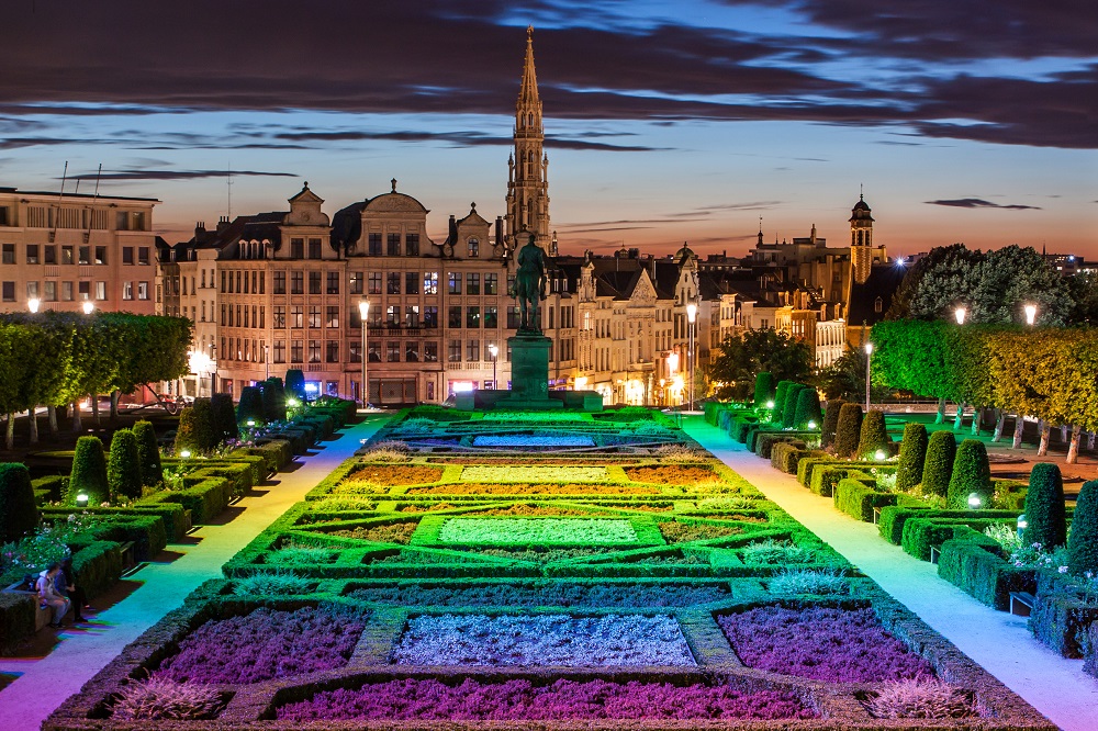 things to do in brussels grand place square